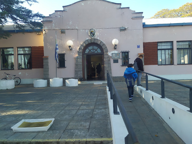 Opiniones de Biblioteca Escuela Técnica Trinidad en Flores - Universidad