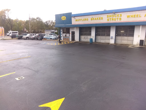 Muffler Shop «Auto Clinic & Muffler Shop», reviews and photos, 1774 Sibley Blvd, Calumet City, IL 60409, USA