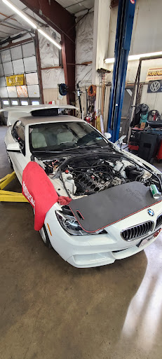 Auto Repair Shop «John Huber Automotive LLC», reviews and photos, 3353 Division Hwy, New Holland, PA 17557, USA