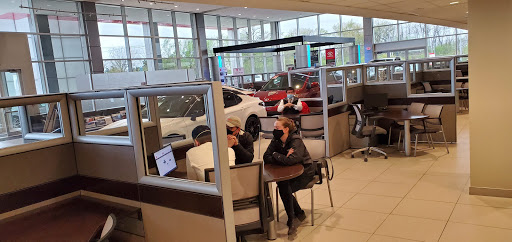 Toyota Dealer «Elgin Toyota», reviews and photos, 1600 W Lake St, Streamwood, IL 60107, USA