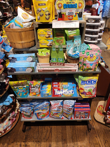 American Restaurant «Cracker Barrel Old Country Store», reviews and photos, 380 N Jacob Dr, Bloomington, IN 47404, USA