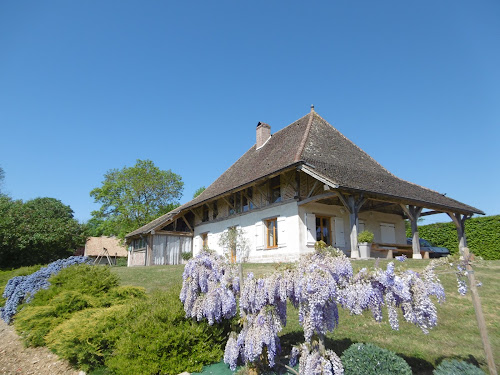 Lodge Domaine de la Crête: Location gîte familial (Proche BEAUNE Route des vins de Bourgogne) Pourlans