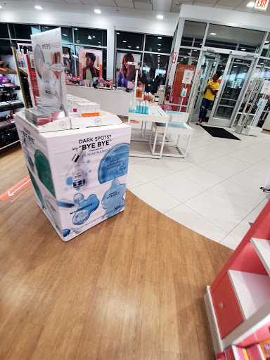 Beauty Salon «Ulta Beauty», reviews and photos, 4140 S Pulaski Rd, Chicago, IL 60632, USA