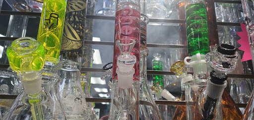 Vaporizer Store «High Life Smoke Shop», reviews and photos, 222 W Broad St, Statesville, NC 28677, USA