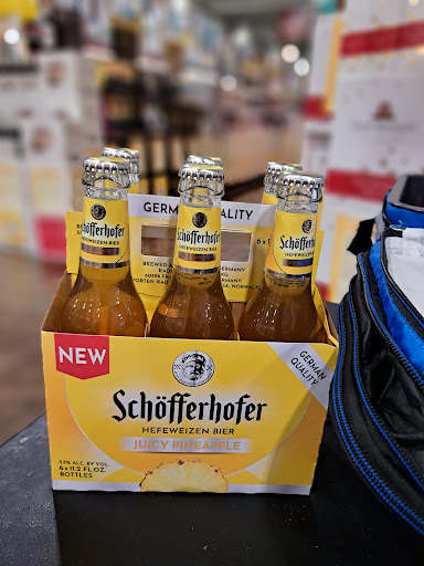 Shopping Mall «Arena Shops», reviews and photos, 14750 Biscayne Blvd, North Miami, FL 33181, USA