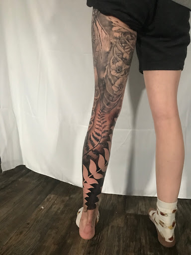 Explore lip tattoo ideas, creative tattoo ideas in Sunbury, available at Absinthe Tattoo