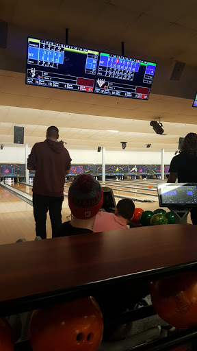 Bowling Alley «Potomac Lanes Bowling Center», reviews and photos, McChord St, Washington, DC 20373, USA