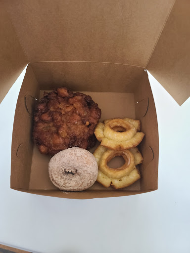 Donut Shop «Bradenton Donut Shop», reviews and photos, 4616 14th St W, Bradenton, FL 34207, USA