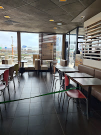Atmosphère du Restauration rapide McDonald's à Saint-Ouen-l'Aumône - n°3