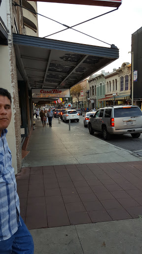 Liquor Store «Riverwalk Wines & Spirits», reviews and photos, 405 E Commerce St, San Antonio, TX 78205, USA