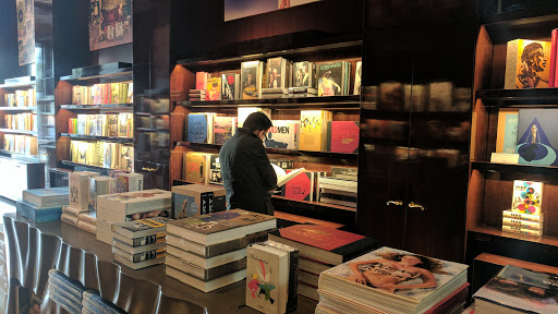 Book Store «TASCHEN Store Beverly Hills», reviews and photos, 354 N Beverly Dr, Beverly Hills, CA 90210, USA