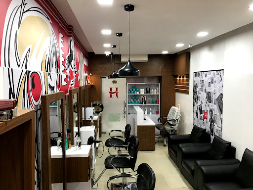 Jawed Habib Hair and Beauty | Salon in Lalbaug | Keratin Treatment | Haircut for Men & Women | Waxing | Pedicure & Manicure | Facial | Antidandruff Treatment