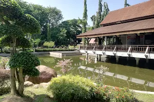 Taman Persahabatan Selangor - Jepun image