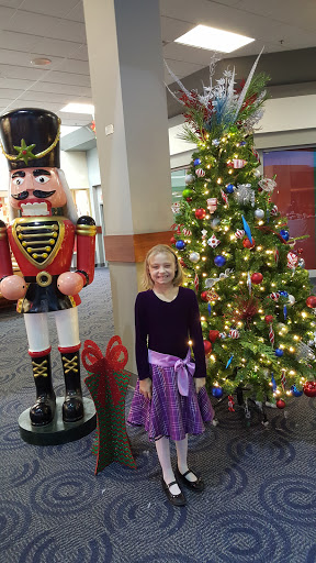 Shopping Mall «Mounds Mall», reviews and photos, 2109 S Scatterfield Rd, Anderson, IN 46016, USA