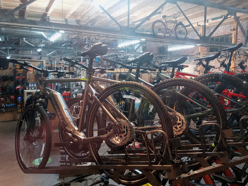 Ski Shop «evo Denver Store», reviews and photos, 860 Broadway, Denver, CO 80203, USA