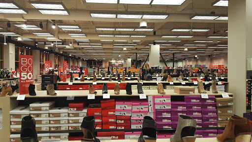 Shoe Store «Off Broadway Shoe Warehouse», reviews and photos, 13400 Jamboree Rd, Irvine, CA 92602, USA