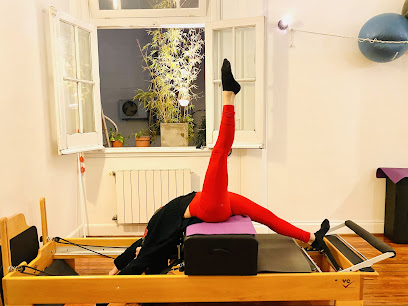 Releve Pilates - Paraná 26, C1017 AAB, Buenos Aires, Argentina