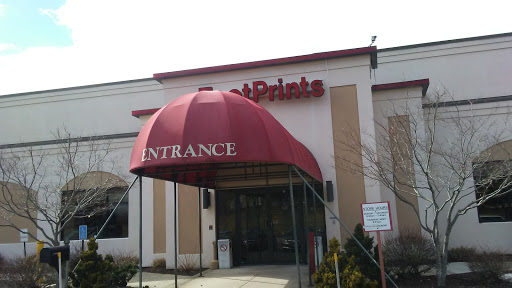 Shoe Store «Footprints Fashion & Footwear», reviews and photos, 79 Costello Rd, Newington, CT 06111, USA