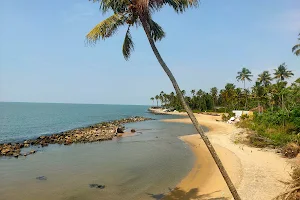 Poklai International Beach പൊക്ലായി ബീച്ച് image