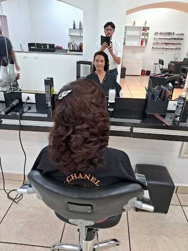 Logo da empresa - Chanel Cabeleireiros