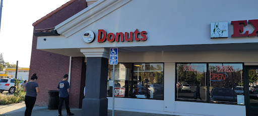 Donut Shop «Donut Queen», reviews and photos, 904 Alamo Dr, Vacaville, CA 95688, USA