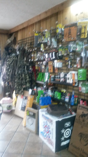 Archery Store «Hunters Den Archery Shop», reviews and photos, 3305 Lewisburg Rd, Russellville, KY 42276, USA