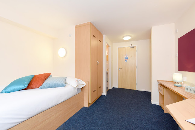 Reviews of Student Roost - Snowdon Hall in Wrexham - University