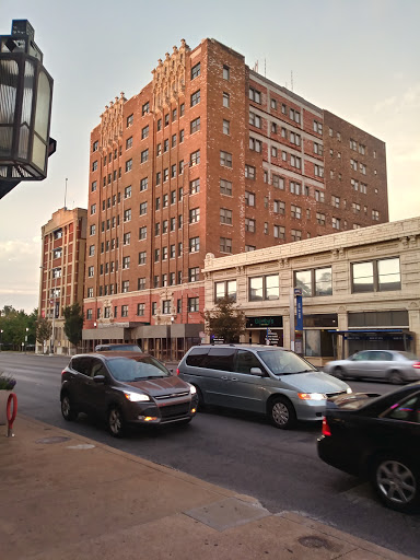 Tobacco Shop «Relax Smoke Shop», reviews and photos, 6 W 39th St, Kansas City, MO 64111, USA