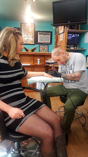 Tattoo Shop «Electric Boogaloo Tattoo», reviews and photos, 1002 NE Minnehaha St, Vancouver, WA 98665, USA