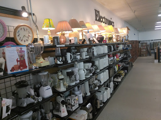Thrift Store «The Salvation Army Family Store & Donation Center», reviews and photos, 66011 Van Dyke, Washington, MI 48095, USA