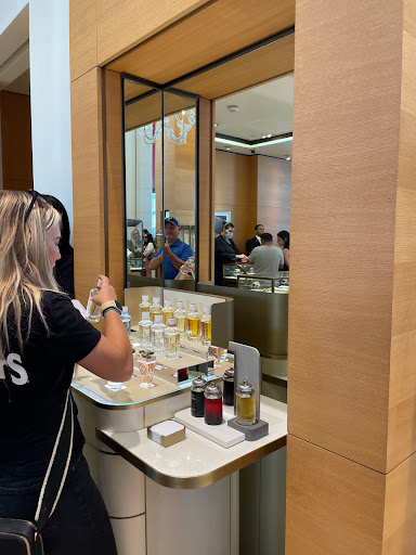 Jewelry Store «Beverly Hills Jewelers», reviews and photos, 259 S Beverly Dr, Beverly Hills, CA 90212, USA