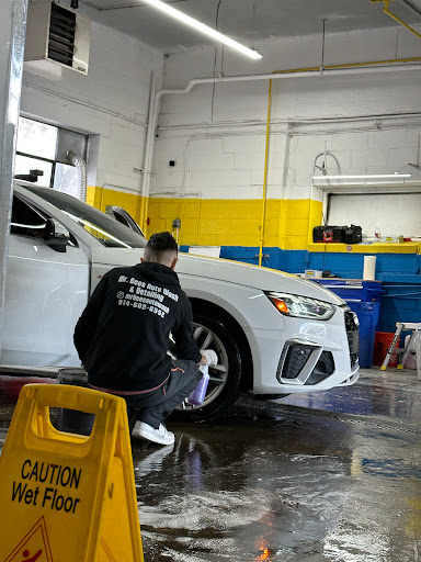 Mr. Bee's Auto Wash & Detailing en Bergenfield