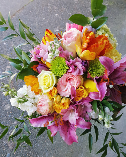 Florist «Lake O. Floral», reviews and photos, 397 N State St, Lake Oswego, OR 97034, USA