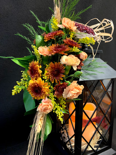 Florist «Mid Cities Florist», reviews and photos, 3225 Harwood Rd F, Bedford, TX 76021, USA