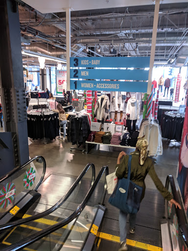 Clothing Store «Old Navy», reviews and photos, 801 Market St, San Francisco, CA 94103, USA