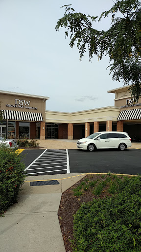 Shoe Store «DSW Designer Shoe Warehouse», reviews and photos, 7670 Richmond Hwy, Alexandria, VA 22306, USA