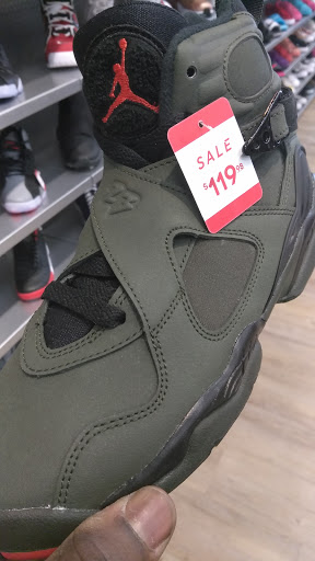 Shopping Mall «Liberty Court Shopping Center», reviews and photos, 8660 Liberty Rd, Randallstown, MD 21133, USA