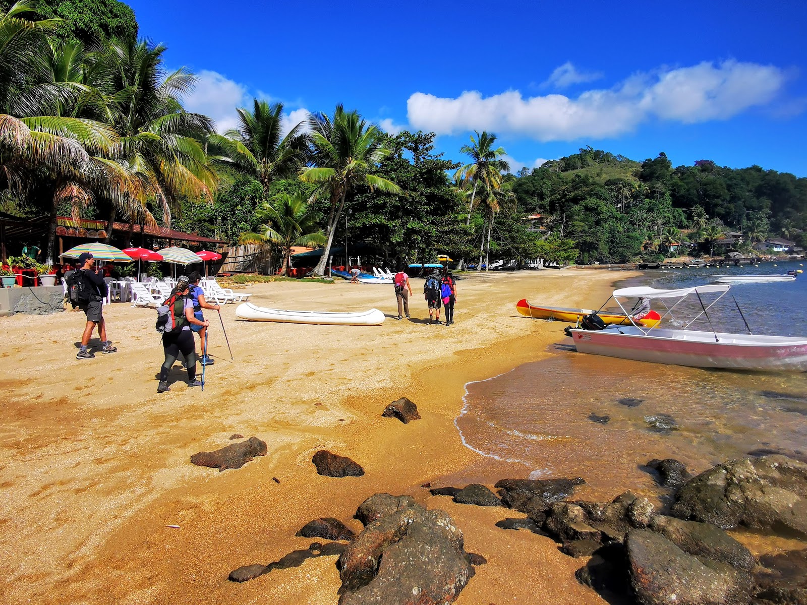 Foto av Praia do Abraao och bosättningen