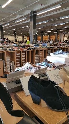 Shoe Store «DSW Designer Shoe Warehouse», reviews and photos, 425 Jericho Turnpike, Syosset, NY 11791, USA