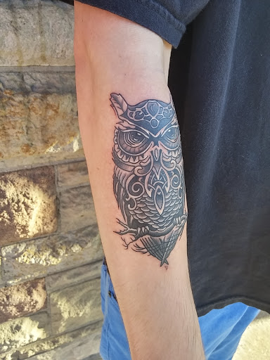 Tattoo Shop «Six1Six Tattoo Studio», reviews and photos, 526 Leonard St NW, Grand Rapids, MI 49504, USA