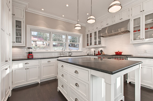 Canadian Home Style, 1420 Marine Dr, North Vancouver, BC V7P 1T6