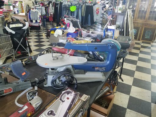 Thrift Store «Sun Rise Thrift Store», reviews and photos, 1880 S Havana St, Aurora, CO 80012, USA