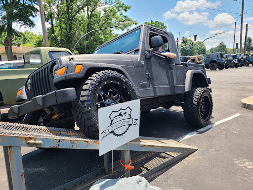 Auto Repair Shop «Jeffersonville Auto Repair», reviews and photos, 1401 E 8th St, Jeffersonville, IN 47130, USA