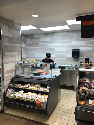 Grocery Store «Lunds & Byerlys Navarre», reviews and photos, 3333 Shoreline Dr, Navarre, MN 55392, USA