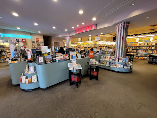 Book Store «Bookstar», reviews and photos, 12136 Ventura Blvd, Studio City, CA 91604, USA