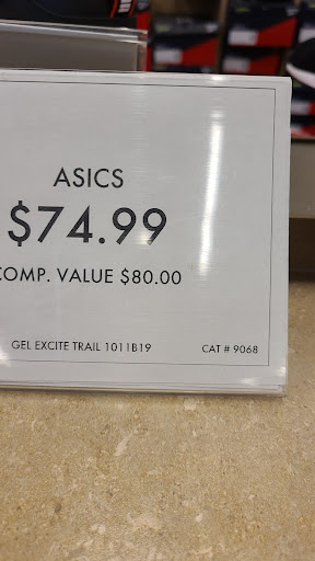 Shoe Store «DSW Designer Shoe Warehouse», reviews and photos, 720 Jefferson Rd, Rochester, NY 14623, USA