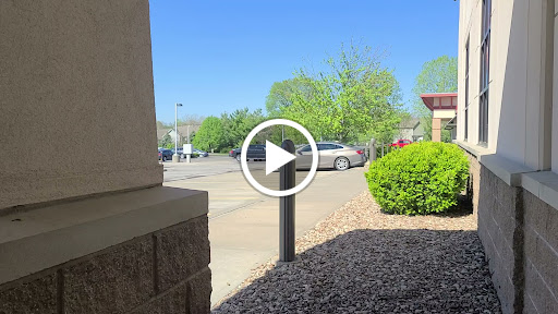 Sports Bar «Brass Rail Sports Bar, Restaurant & Pool Hall», reviews and photos, 4940 NE 81st St, Kansas City, MO 64119, USA