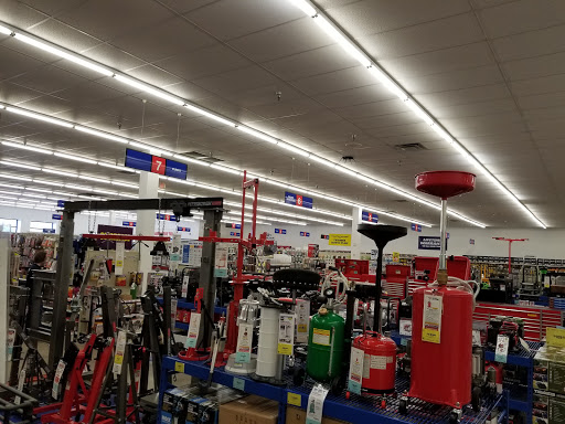 Hardware Store «Harbor Freight Tools», reviews and photos, 323 E Merritt Island Causeway, Merritt Island, FL 32952, USA