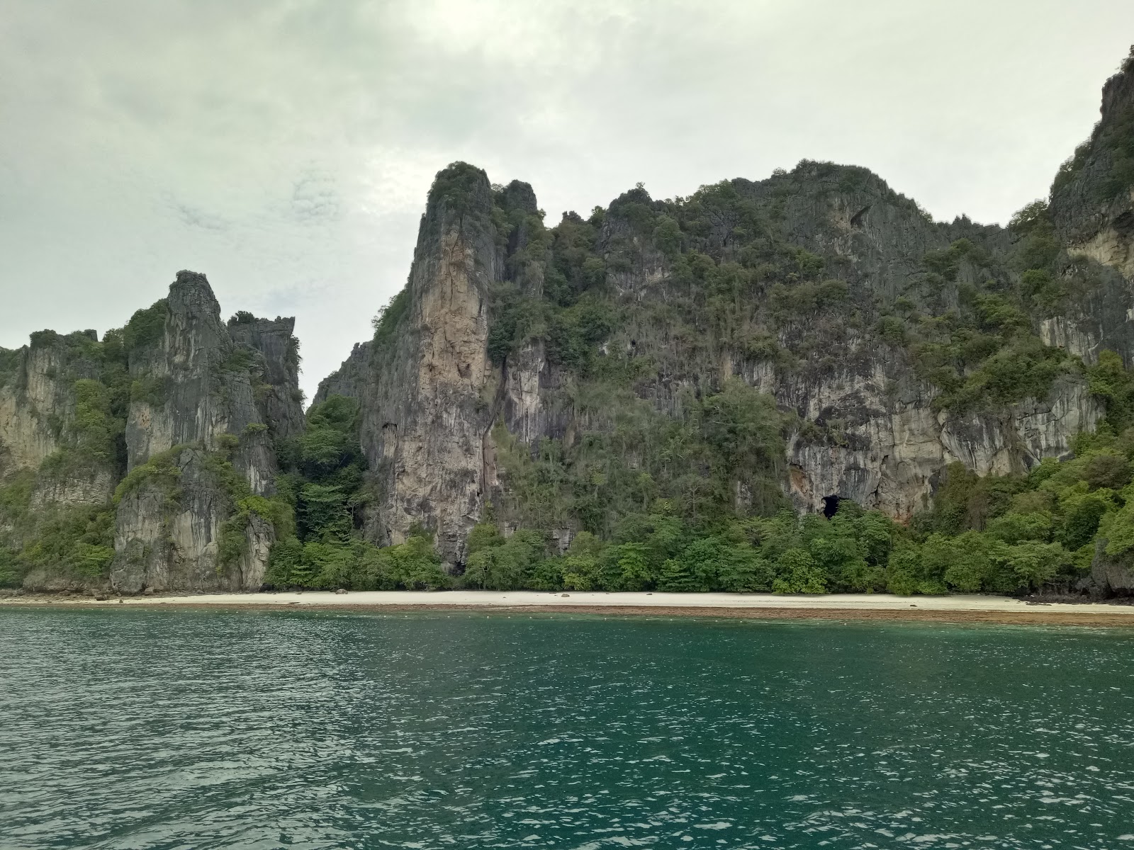 Ko Yung Beach的照片 带有细腻的米色沙子表面