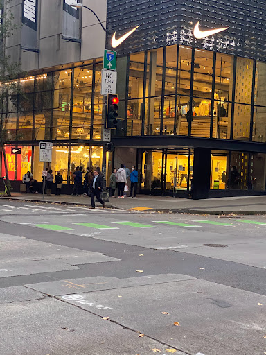 Nike Seattle, 1500 6th Ave, Seattle, WA 98101, USA, 